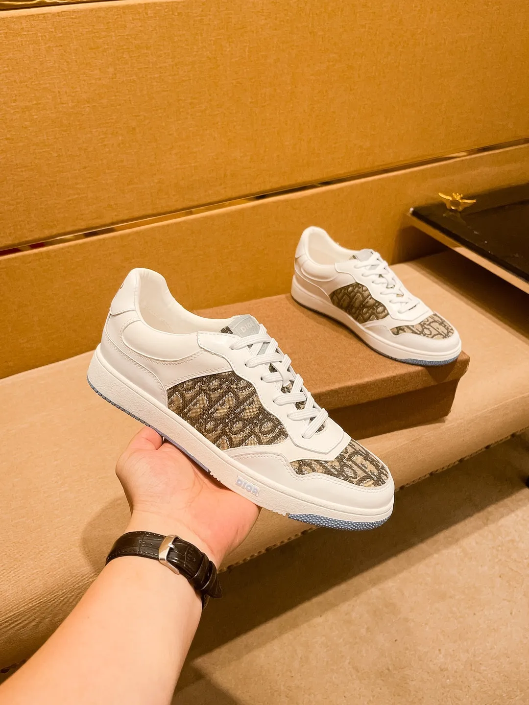 Men's shoes 💰 420💰【Dior】🔥 High-end men's shoes brand official website 1:1 latest masterpiece: the upper is made of Italian imported first-layer cowhide with a comfortable and breathable lining➕original non-slip and wear-resistant outsole🔥, making walking more convenient and comfortable! An exclusive new model, a stunning work, a beautiful 1:1 replica [color] compared to the official quality! Create a fashionable personality to set off your uniqueness! A must-have for trendy men! Classic🔥Size: 38-44 Color: 🔥Multiple colors available🔥.